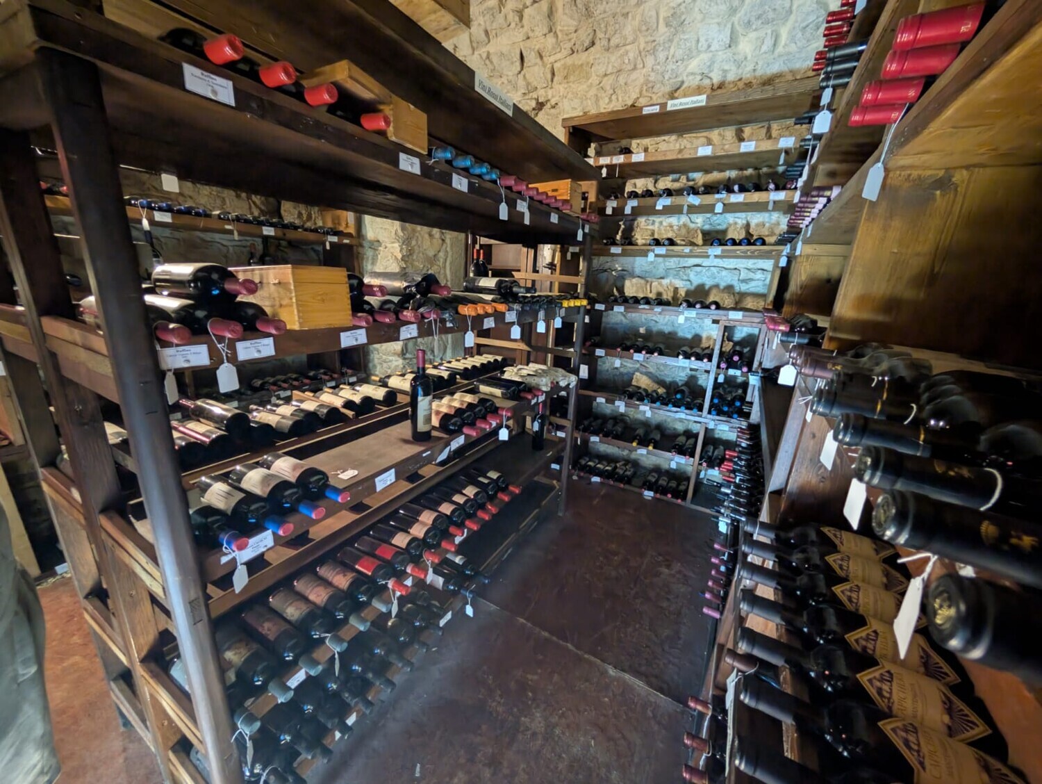 Oltre 1.600 bottiglie di vini italiani ed esteri e Champagne — foto 2