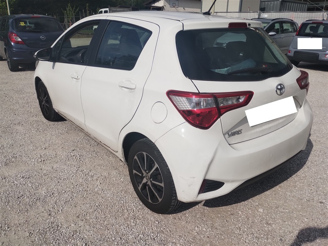 Toyota Yaris benzina 2018, 105.552 km — foto 3