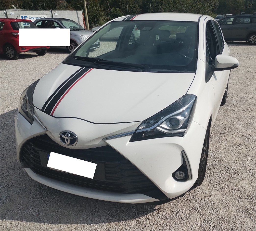 Toyota Yaris benzina 2018, 105.552 km — foto 2