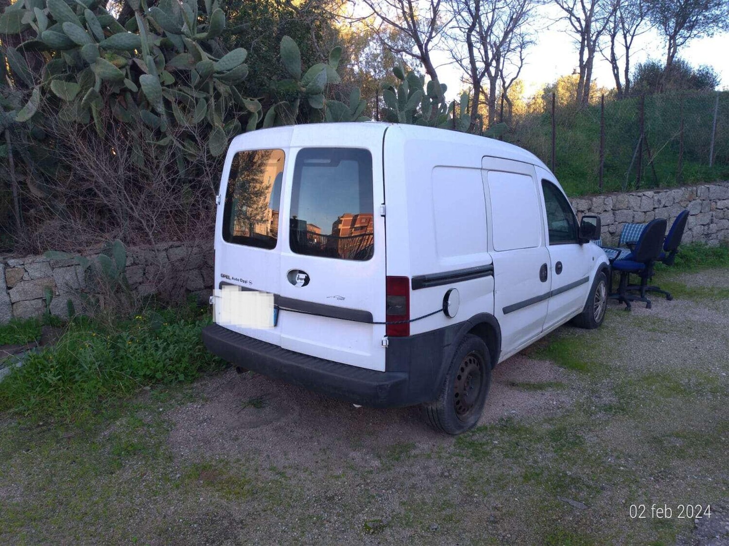 BMW 5D del 1997, autocarro Opel del 2005 e Fiat Panda del 1997 — foto 4