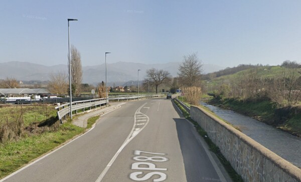NEGOZIO O LOCALE COMMERCIALE VIA DEGLI URBINI - CASTELFRANCO PIANDISCÒ — foto 3