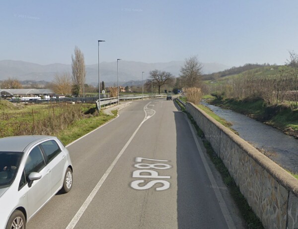 NEGOZIO O LOCALE COMMERCIALE VIA DEGLI URBINI - CASTELFRANCO PIANDISCÒ — foto 2