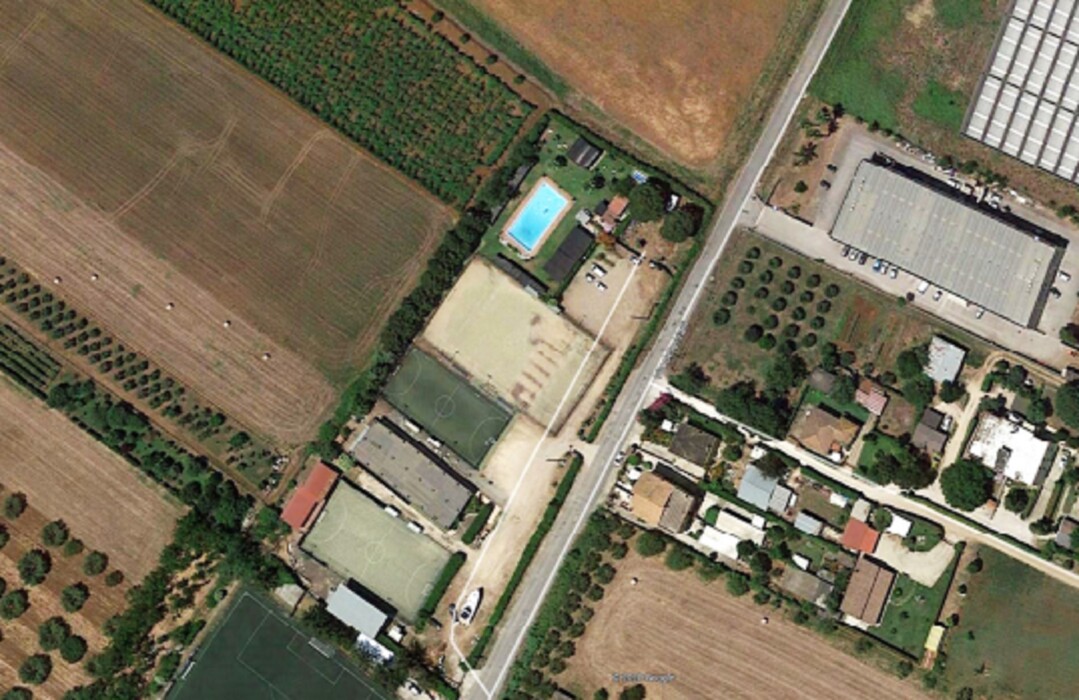 Immagine di TENUTA SPORTIVA VIA DELLE VALLI – APRILIA (LT)