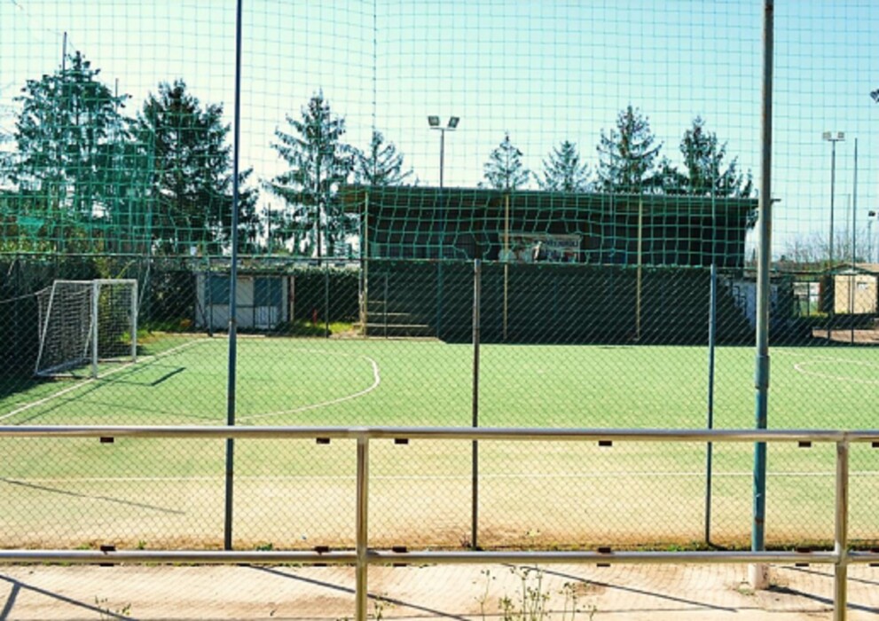 Immagine di TENUTA SPORTIVA VIA DELLE VALLI – APRILIA (LT)