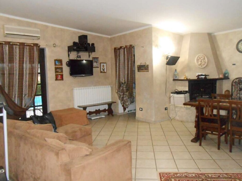 Immagine di VILLINO VIA COLLE SANTO STEFANO – VALMONTONE (RM)