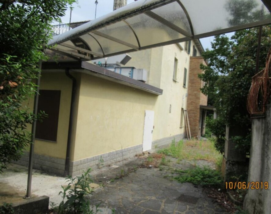 Immagine di NEGOZIO O LOCALE COMMERCIALE VIA BARACCA – MOZZATE