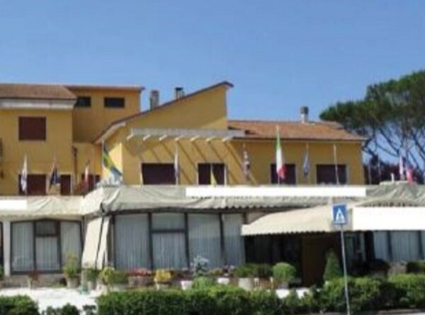 NEGOZIO O LOCALE COMMERCIALE FRAZIONE VILLA S. FAUSTINO - MASSA MARTANA — foto 2