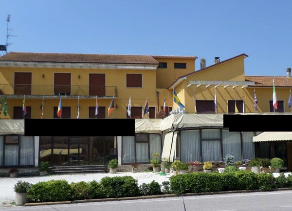NEGOZIO O LOCALE COMMERCIALE FRAZIONE VILLA S. FAUSTINO - MASSA MARTANA — foto 3