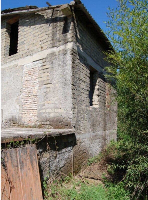 Immagine di FABBRICATO E TERRENO VIA DI VALLE FREDDA – LABICO (RM)