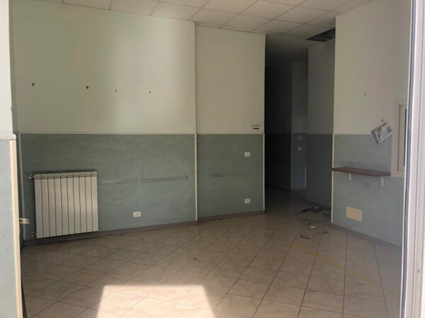 UFFICIO VIA DELLA REPUBBLICA SNC - CIVITA CASTELLANA — foto 3