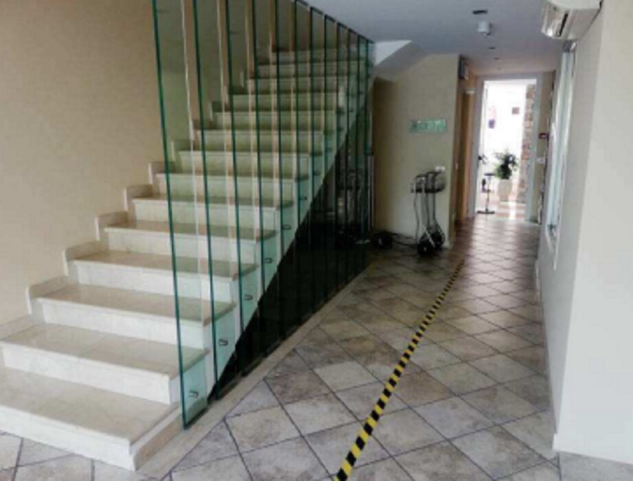 Immagine di ATTIVITÀ RICETTIVE / SCOPO COMMERCIALE VIA CATULLO – MANERBA DEL GARDA