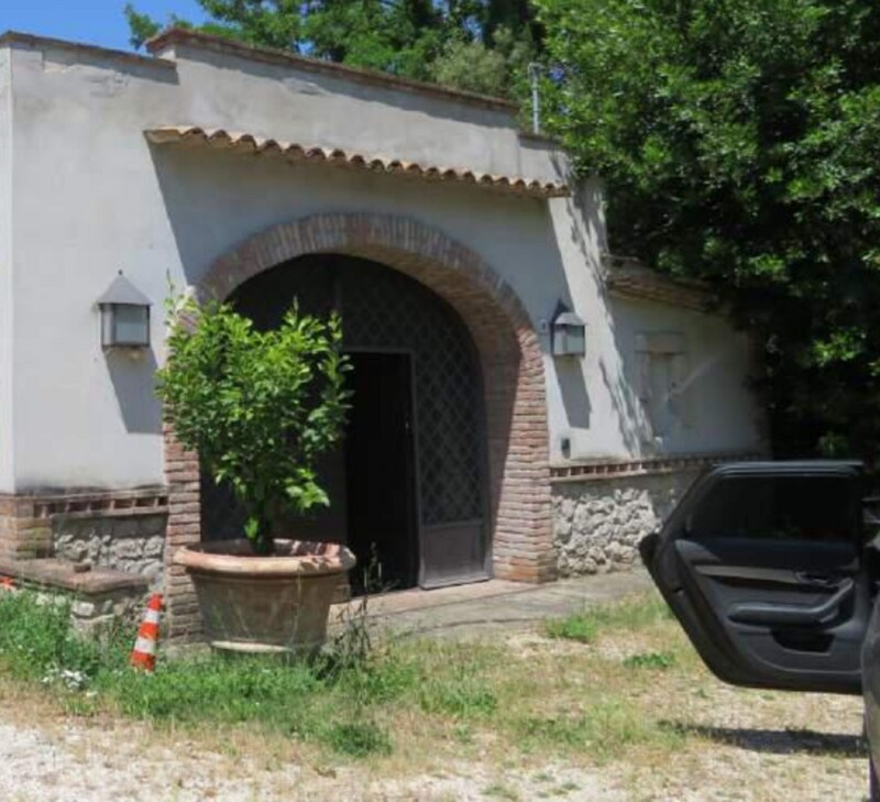 Immagine di STRUTTURE AGRICOLE LOCALITÀ VAIANO – CASTIGLIONE IN TEVERINA