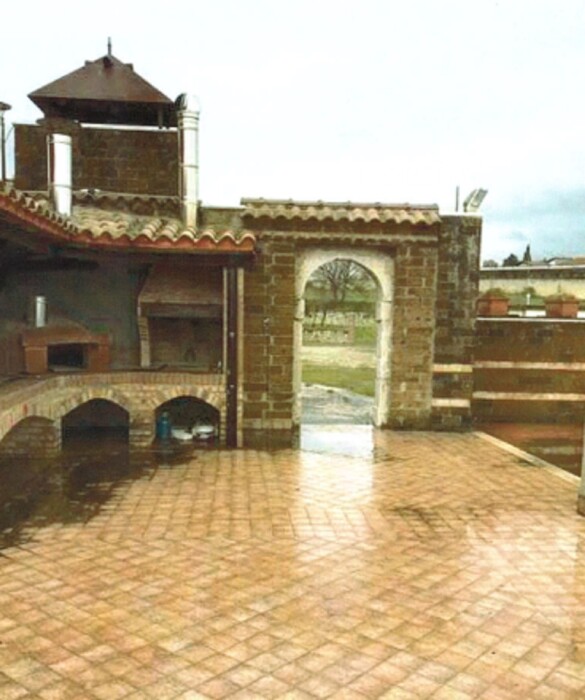 Immagine di ATTIVITÀ RICETTIVE / SCOPO COMMERCIALE CONTRADA PIANA ROMANA – PIETRELCINA