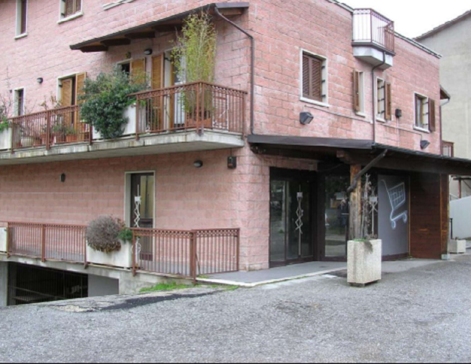 LOCALE COMMERCIALE VIA DELLE GHIANDE - LOCALITÀ MONTELAGUARDIA - PERUGIA — foto 4