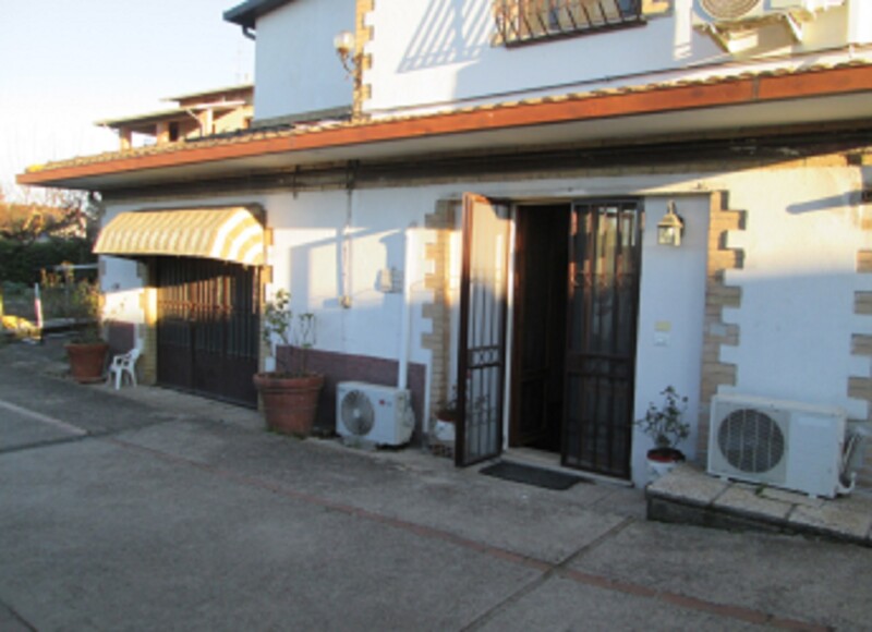 Immagine di NEGOZIO O LOCALE COMMERCIALE VIA DEL SANTO – PERUGIA