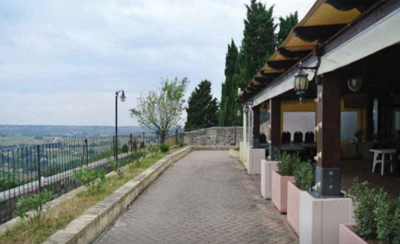Immagine di NEGOZIO VIALE UNITA’ D’ITALIA TREIA  (MC)