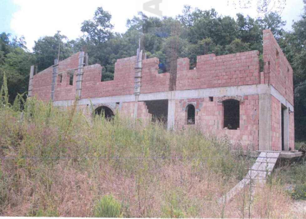 Immagine di NEGOZIO O LOCALE COMMERCIALE LOC. CORAZZANO – CASTELFIORENTINO