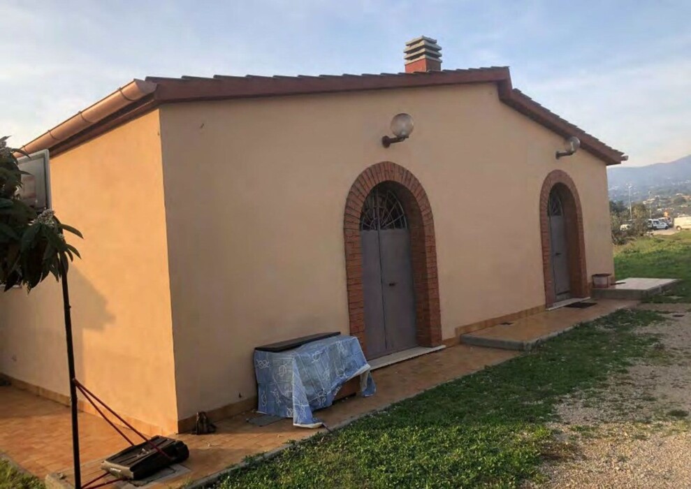 Immagine di FABBRIC. AGRICOLO, VIA COLLE ZIONI 34, VELLETRI,RM