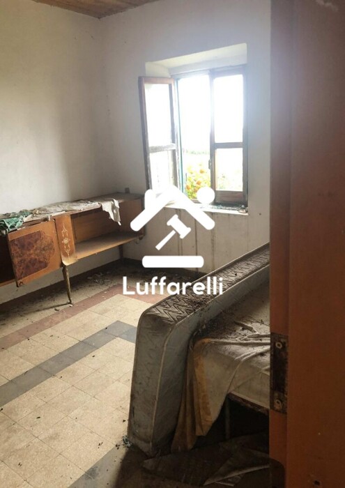 Immagine di FABBRIC. AGRICOLO, VIA COLLE ZIONI 34, VELLETRI,RM