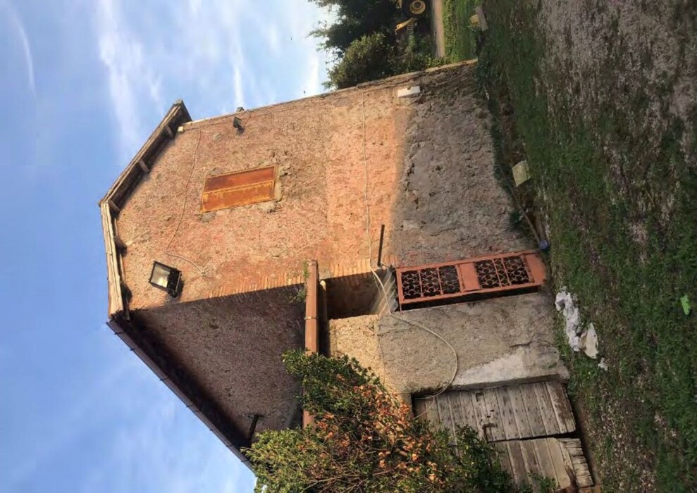 Immagine di FABBRIC. AGRICOLO, VIA COLLE ZIONI 34, VELLETRI,RM