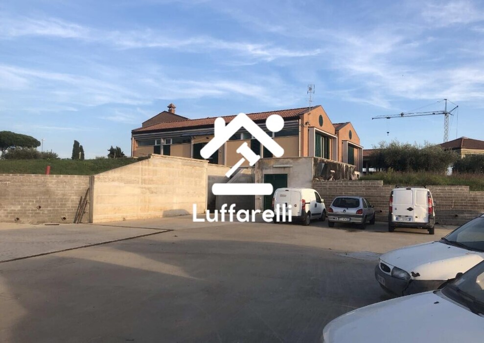 Immagine di FABBRIC. AGRICOLO, VIA COLLE ZIONI 36, VELLETRI,RM