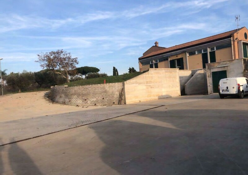 Immagine di FABBRIC. AGRICOLO, VIA COLLE ZIONI 36, VELLETRI,RM