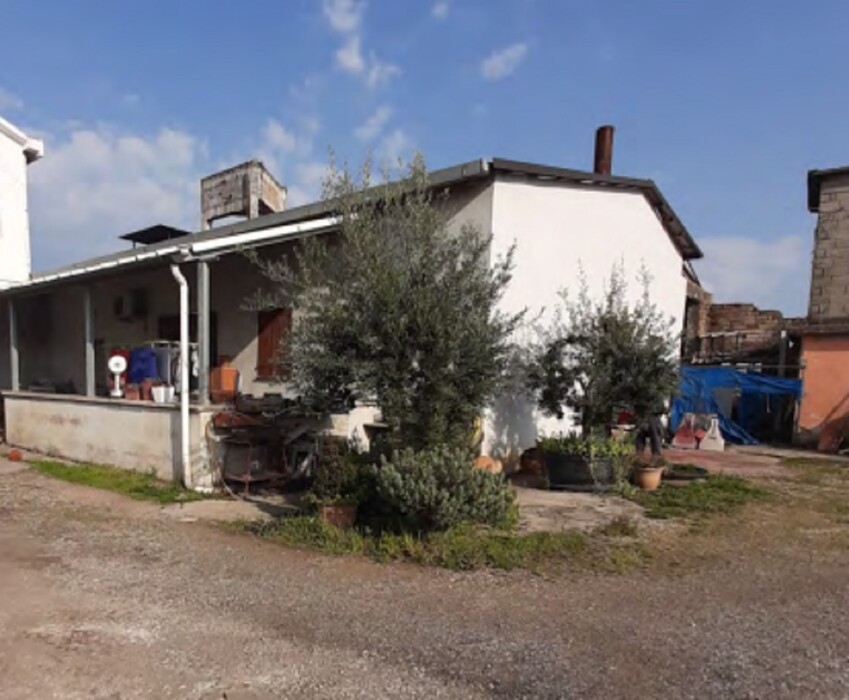 Immagine di CAPANNONE VIA MIGLIARA – SEZZE (LT)