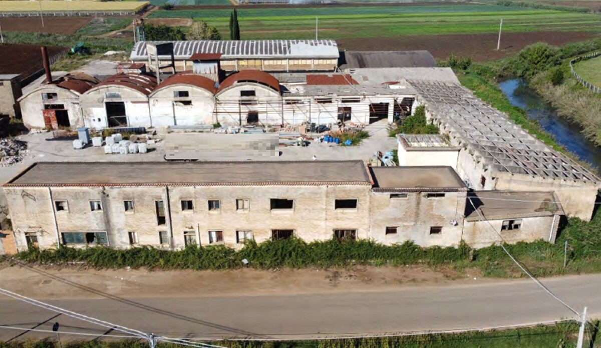 Immagine di CAPANNONE VIA MIGLIARA – SEZZE (LT)