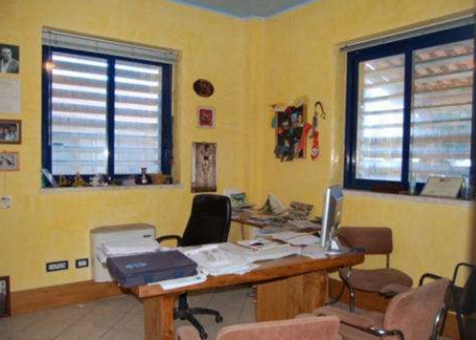 Immagine di MAGAZZINO, VIA GIUSEPPE CONTADINI, MONTEFIASCONE