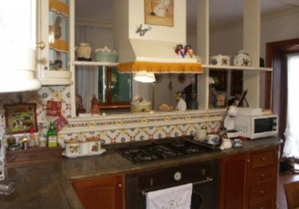 PORZIONE VILLA,VIA VIRGILIO - ALBANO LAZIALE — foto 5