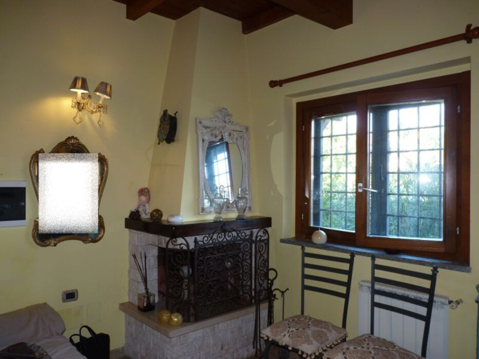 Immagine di CASA / VILLA VIA VALLE AURINA – ROMA