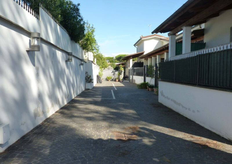 Immagine di CASA / VILLA VIA VALLE AURINA – ROMA