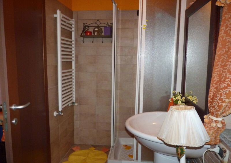 Immagine di CASA / VILLA VIA VALLE AURINA – ROMA