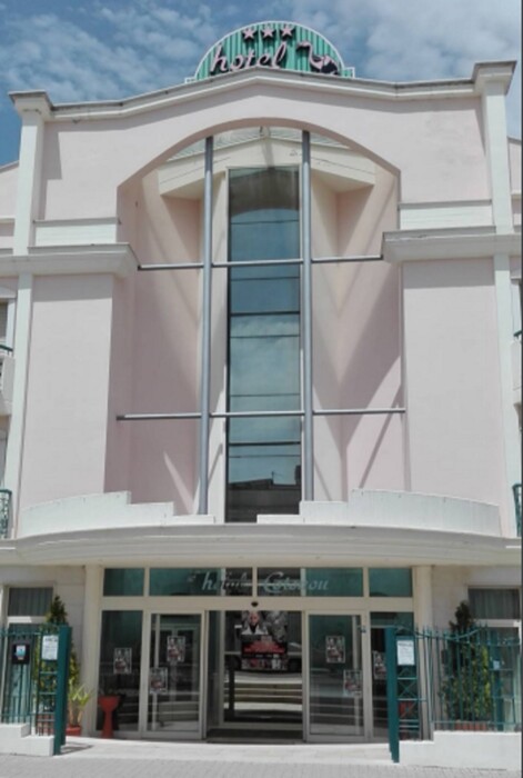 Immagine di ATTIVITÀ RICETTIVE / SCOPO COMMERCIALE VIA ANNA FREUD N. 2 – SAN GIOVANNI ROTONDO