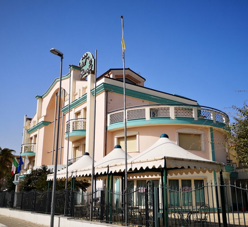 Immagine di ATTIVITÀ RICETTIVE / SCOPO COMMERCIALE VIA ANNA FREUD N. 2 – SAN GIOVANNI ROTONDO