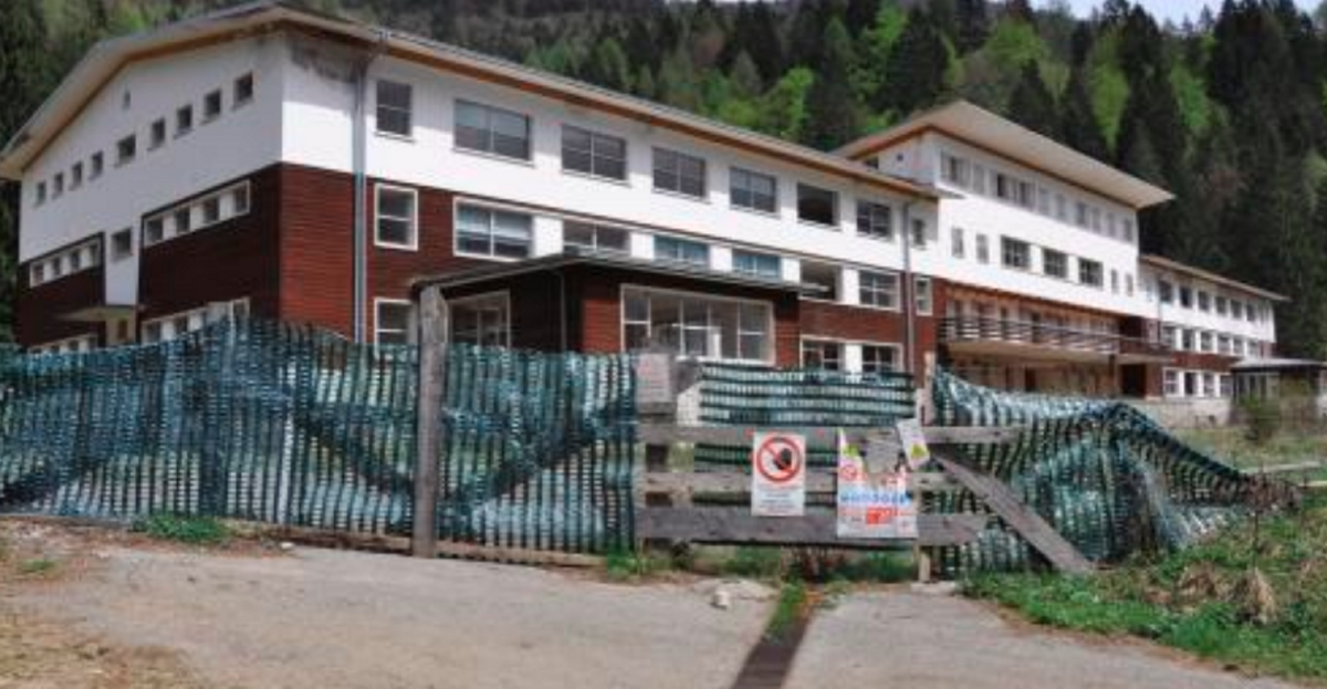 Immagine di NEGOZIO O LOCALE COMMERCIALE LOCALITÀ MAURIA – FORNI DI SOPRA