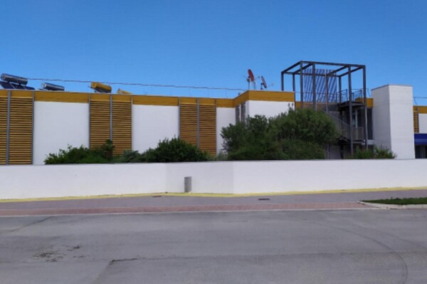 ATTIVITÀ RICETTIVE / SCOPO COMMERCIALE VIALE AZZURRO - MANFREDONIA — foto 2