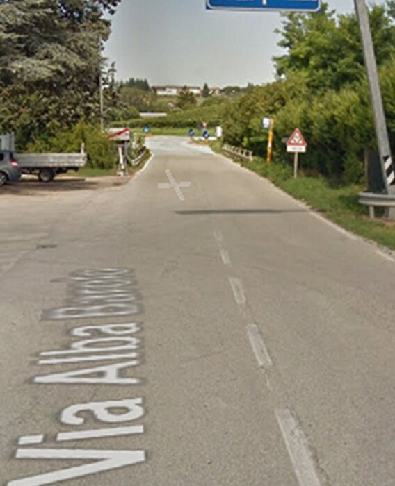 Immagine di CAPANNONE VIA ALBA BAROLO – CASTIGLIONE FALLETTO