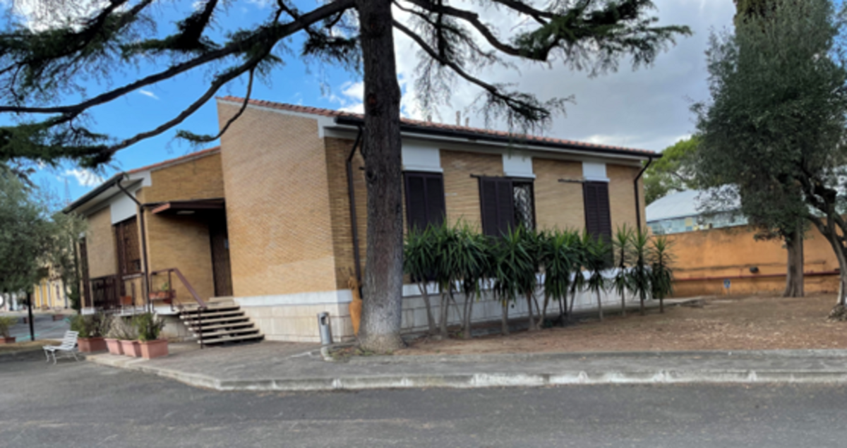 Immagine di COMPLESSO COMMERCIALE VIA LAURENTINA ROMA