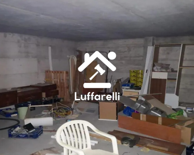 Immagine di GARAGE VIA IV NOVEMBRE – COLLI AL METAURO (PU)