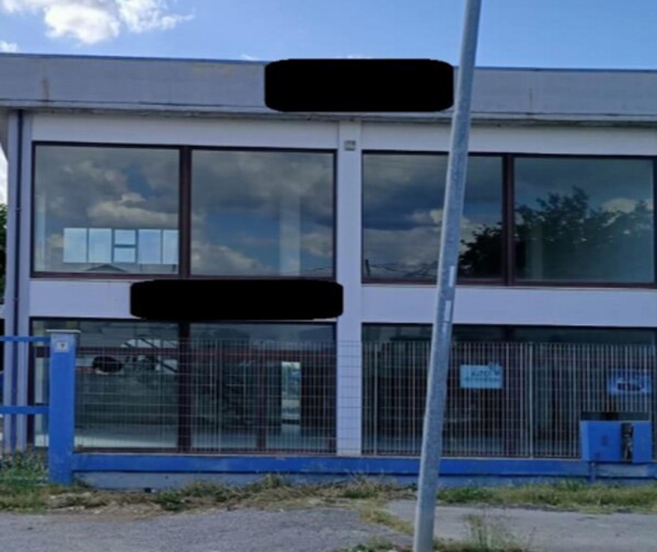 NEGOZIO O LOCALE COMMERCIALE VIA GALVANI - RAIANO — foto 2