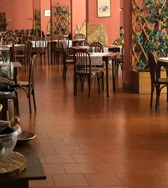 Immagine di NEGOZIO LOC. MOCCONE, SPEZZANO DELLA SILA (CS)