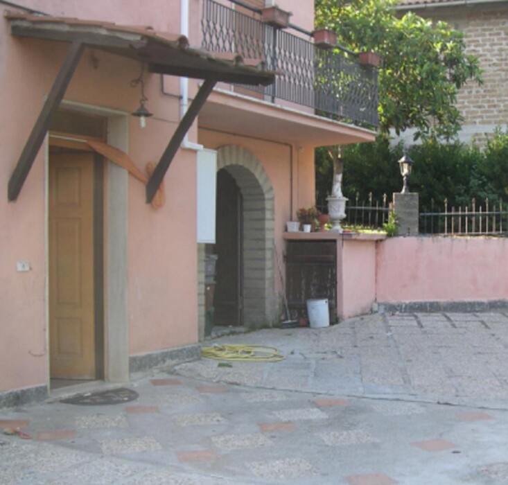 Immagine di VILLINO VIA OSTERIOLA – MAGLIANO SABINA (RI)