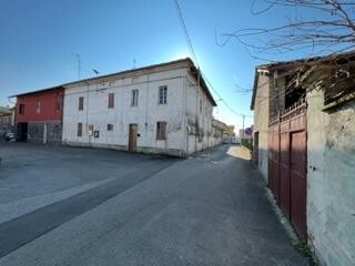 Immagine di VILLA SINGOLA VIA SAN PIETRO – SUARDI (PV)