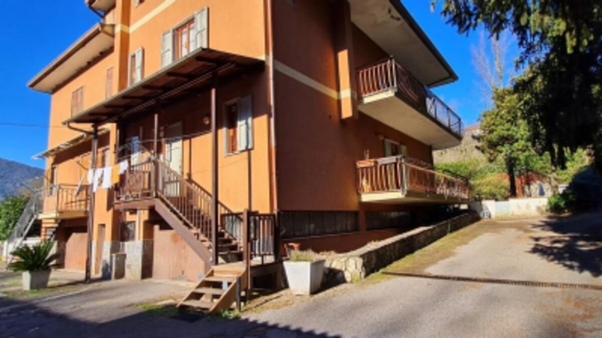 Immagine di PORZIONE VILLA C.DA CONA DEL MONTE 23,GAVIGNANO,RM