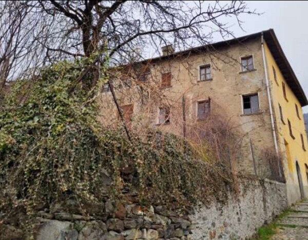 PALAZZO VIA SALITA S. SILVESTRO TEGLIO (SO) — foto 2