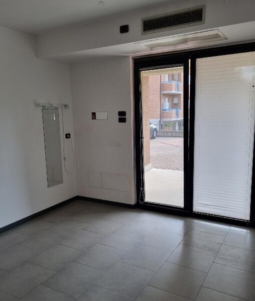 UFFICIO / STUDIO VIA GIOVANNI GIOLITTI - CORCIANO — foto 7