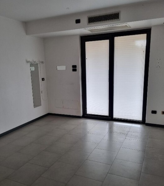 UFFICIO / STUDIO VIA GIOVANNI GIOLITTI - CORCIANO — foto 9