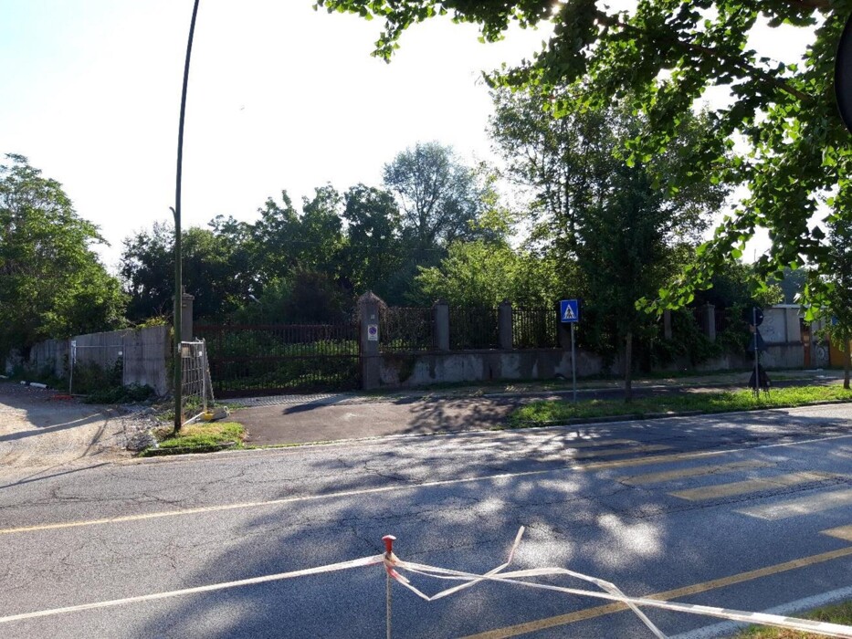 Immagine di TERRENO VIA P. GORINI – VIA A. NEGRI – FOMBIO