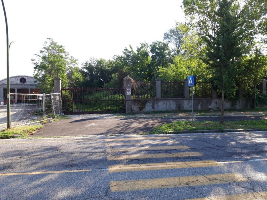 Immagine di TERRENO VIA P. GORINI – VIA A. NEGRI – FOMBIO